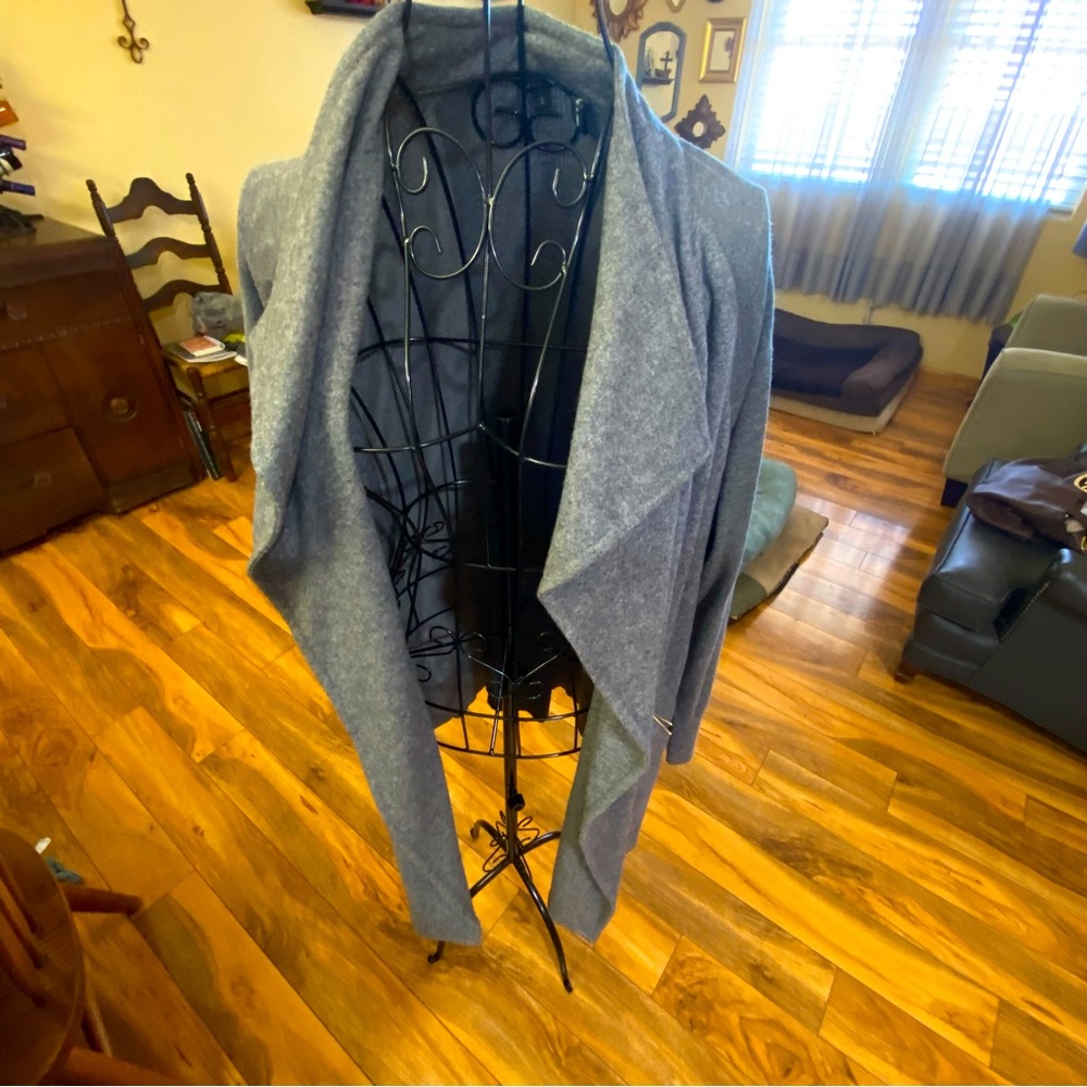 Stera  Sz S will wool and poly  long open sweater in heather gray.